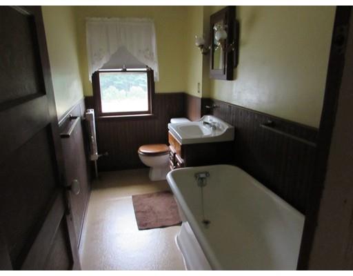 37 Barrison St, Springfield, MA 01109 photo 11