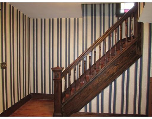 37 Barrison St, Springfield, MA 01109 photo 8
