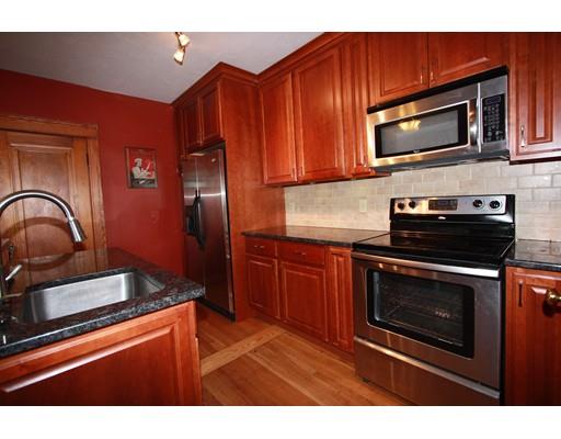 18 Johnson St, Worcester, MA 01604 photo 3