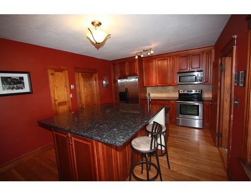 18 Johnson St, Worcester, MA 01604 photo 2