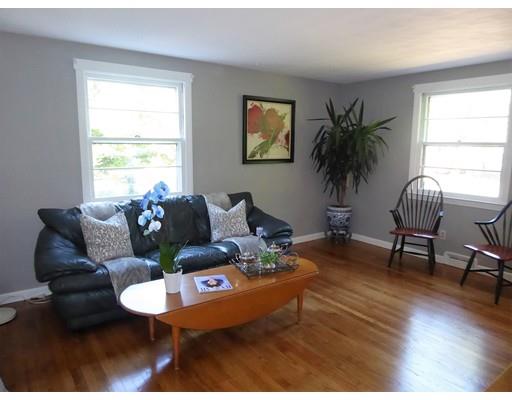 92 Hudson St, Springfield, MA 01118 photo 3