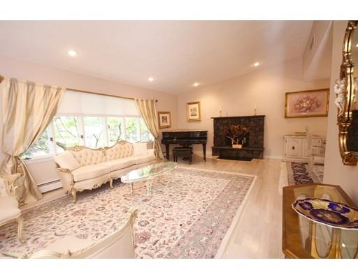4 Yorkshire Rd, Marblehead, MA 01945 photo 5