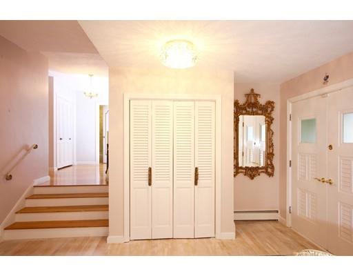 4 Yorkshire Rd, Marblehead, MA 01945 photo 2