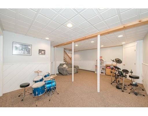 52 Summer Ave, Reading, MA 01867 photo 12