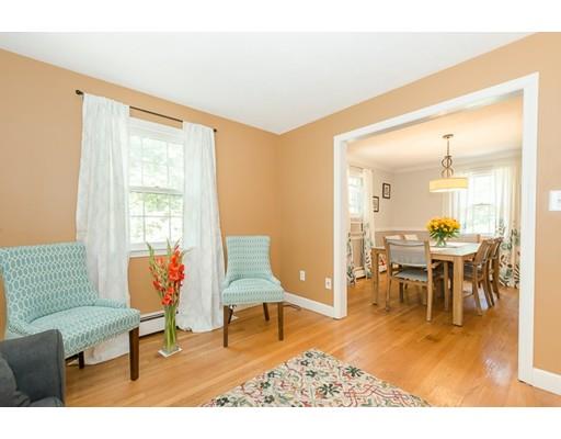 52 Summer Ave, Reading, MA 01867 photo 3