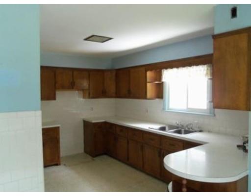 1109 Wilson Rd, Fall River, MA 02720 photo 4