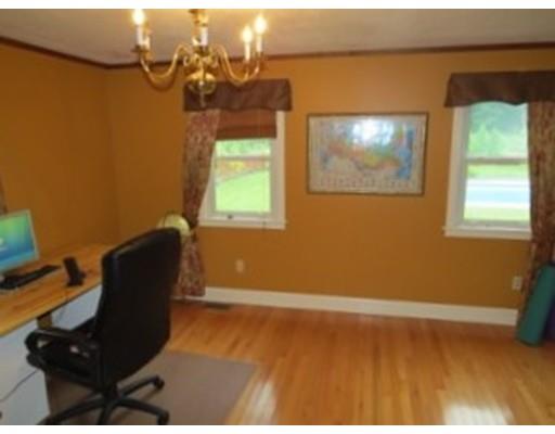 64 Oak Hollow Rd, Springfield, MA 01128 photo 7
