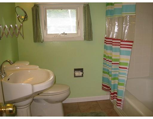 64 Oak Hollow Rd, Springfield, MA 01128 photo 14