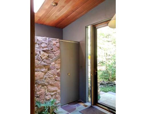 18 Algonquin Rd, Canton, MA 02021 photo 2