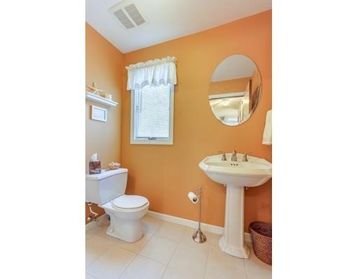 194 Ellsworth Ave, Springfield, MA 01118 photo 11