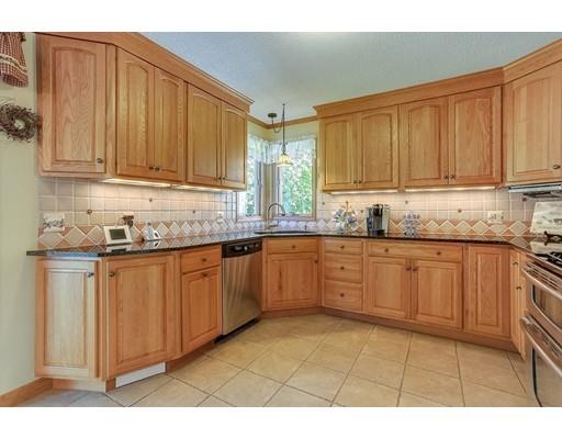 194 Ellsworth Ave, Springfield, MA 01118 photo 8