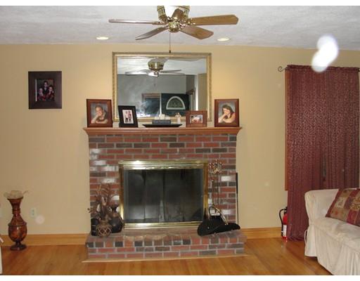 5 Raphael St, Worcester, MA 01604 photo 8