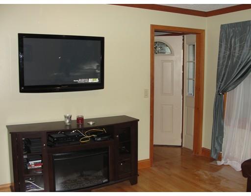 5 Raphael St, Worcester, MA 01604 photo 12