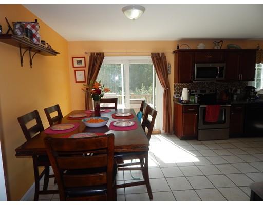 9 Heritage Ct, Fall River, MA 02721 photo 4