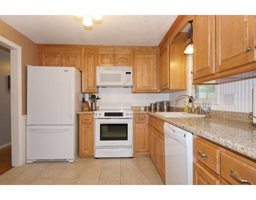 85 Sunset Dr, Northborough, MA 01532 photo 2