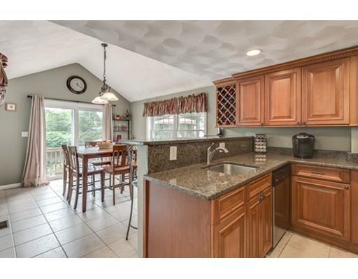 14 Forest St, Reading, MA 01867 photo 7