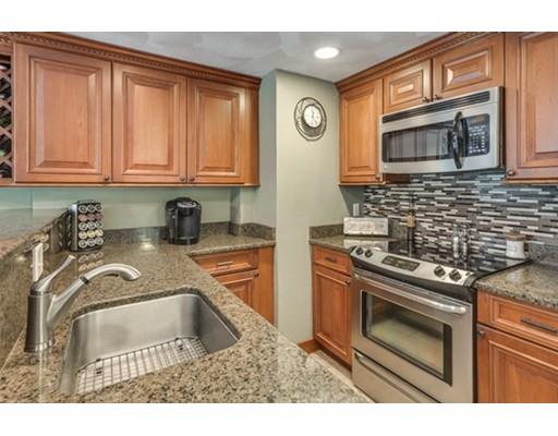 14 Forest St, Reading, MA 01867 photo 6