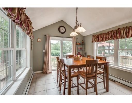 14 Forest St, Reading, MA 01867 photo 9