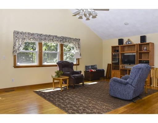 44 Thompson St, Dedham, MA 02026 photo 9