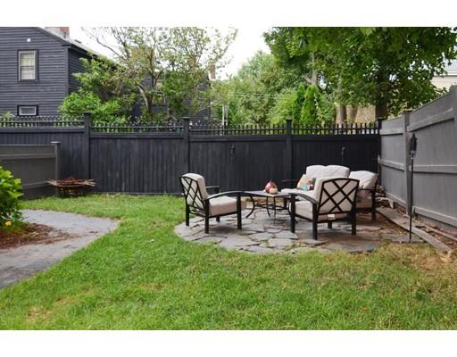 31 Wallis St #2, Beverly, MA 01915 photo 4