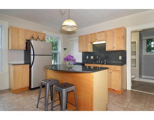31 Wallis St #2, Beverly, MA 01915 photo 8