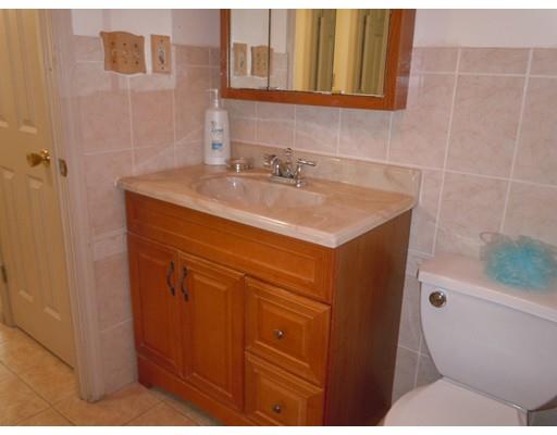 41 Blodgett St, Springfield, MA 01108 photo 14
