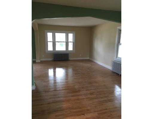 385 Palmer St, Fall River, MA 02724 photo 10