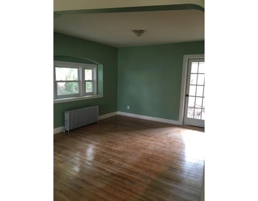 385 Palmer St, Fall River, MA 02724 photo 9