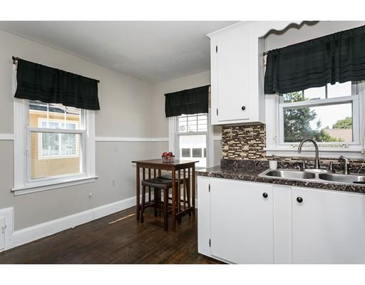 164 Cambria St, Springfield, MA 01118 photo 2