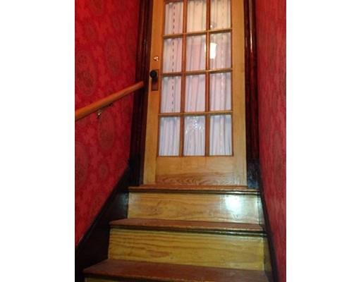 8 Cedar St, Everett, MA 02149 photo 3