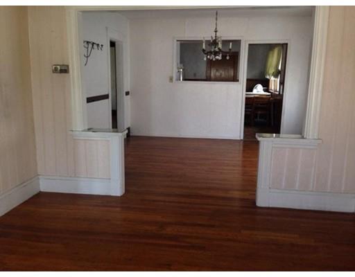 8 Cedar St, Everett, MA 02149 photo 5
