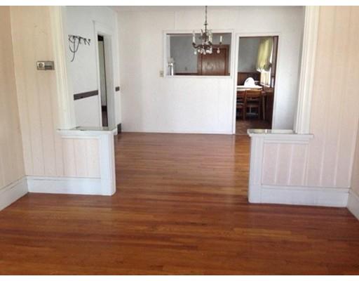 8 Cedar St, Everett, MA 02149 photo 4