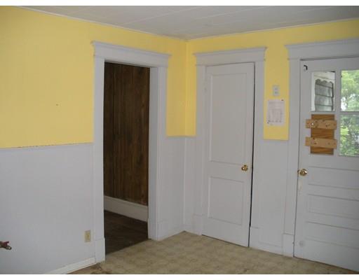 42 Corona St, Springfield, MA 01104 photo 9