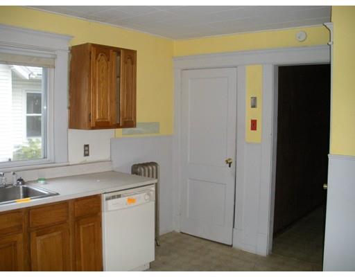 42 Corona St, Springfield, MA 01104 photo 12