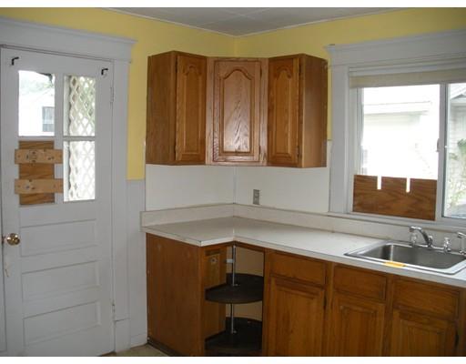 42 Corona St, Springfield, MA 01104 photo 8