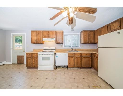 115 Lois St, Springfield, MA 01109 photo 11