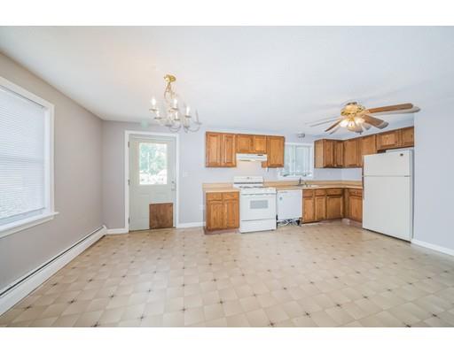 115 Lois St, Springfield, MA 01109 photo 8