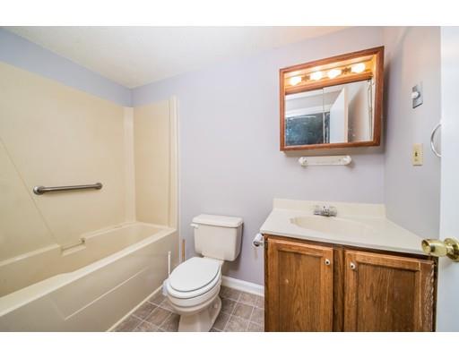 115 Lois St, Springfield, MA 01109 photo 14