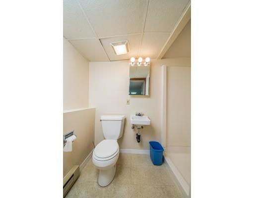 115 Lois St, Springfield, MA 01109 photo 24