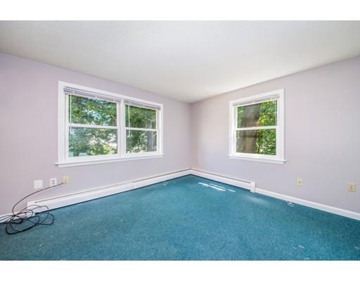 115 Lois St, Springfield, MA 01109 photo 12