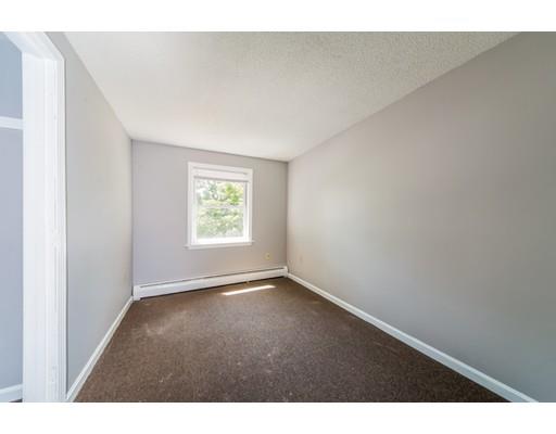 115 Lois St, Springfield, MA 01109 photo 17