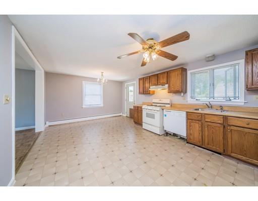 115 Lois St, Springfield, MA 01109 photo 10