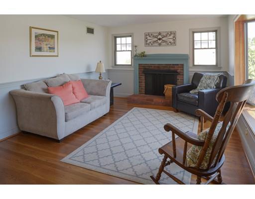 35 Damon St, Danvers, MA 01923 photo 4