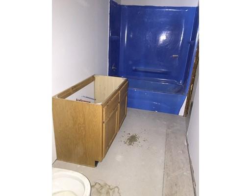 38 Grant St, Springfield, MA 01109 photo 12