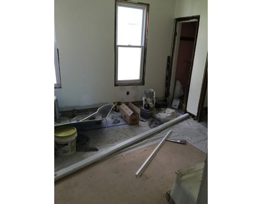 38 Grant St, Springfield, MA 01109 photo 8