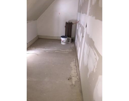 38 Grant St, Springfield, MA 01109 photo 13