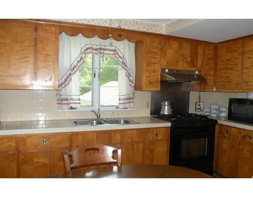 40 Coulombe St, Acushnet, MA 02743 photo 8