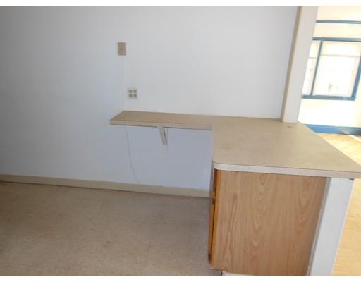 108 Kirk Dr, Springfield, MA 01109 photo 7