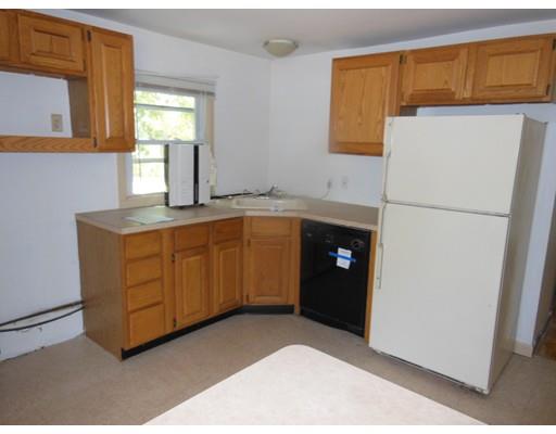 108 Kirk Dr, Springfield, MA 01109 photo 6