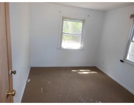 108 Kirk Dr, Springfield, MA 01109 photo 13